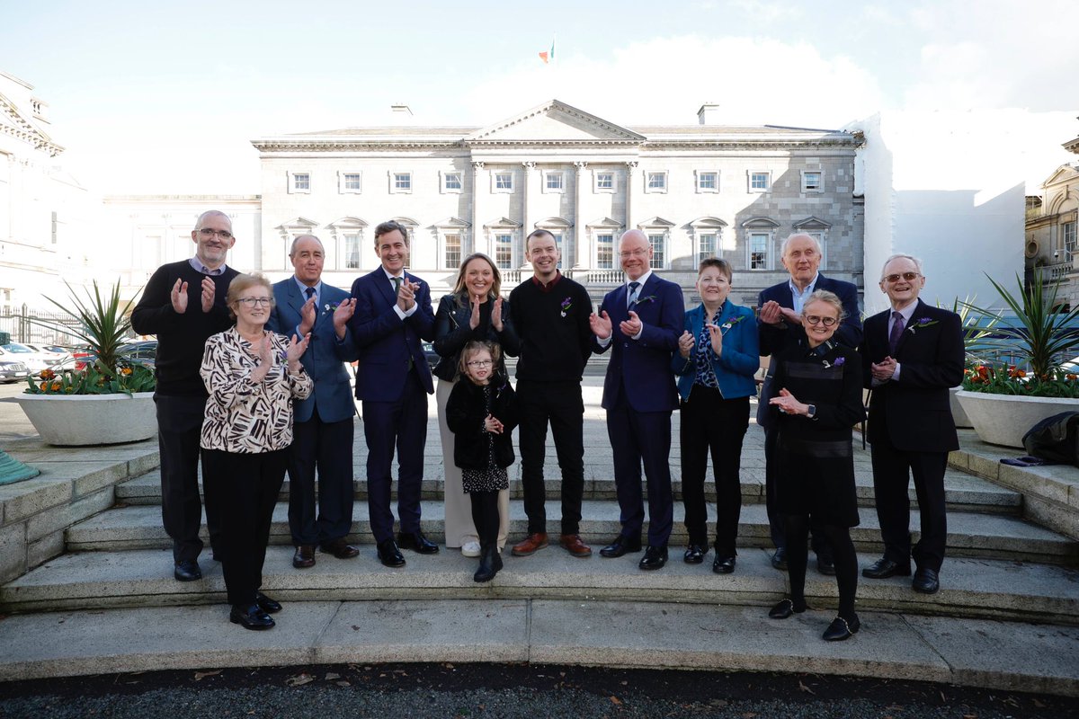 The IKA are delighted to be at Leinster House today for the anticipated passing of the #HumanTissueBill. @donnellystephen joined our CEO, members of the IKA board & several transplant recipients today ahead of the historic afternoon for Irish Organ Donation & Transplantation💜