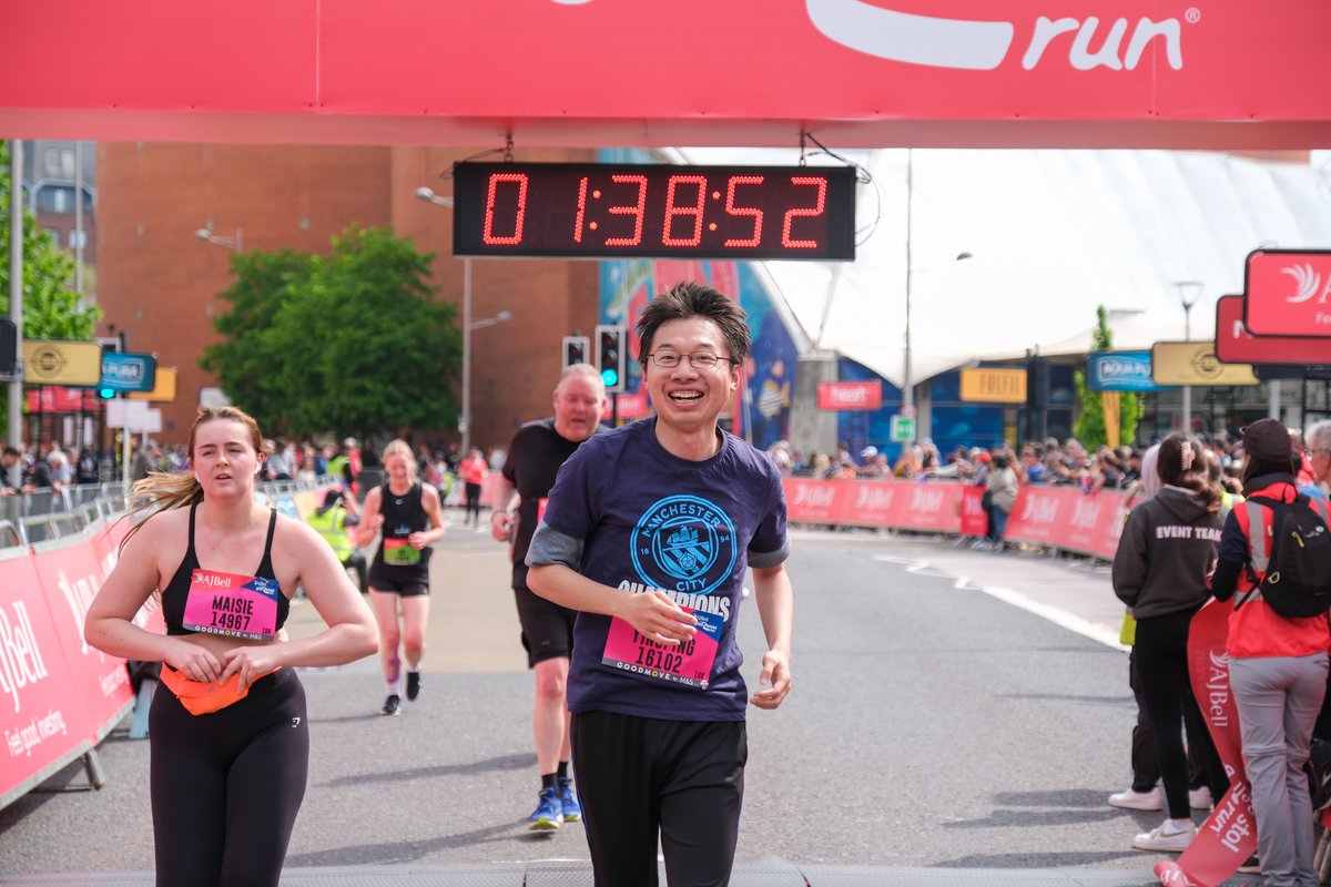 BristolCouncil's tweet image. The AJ Bell #GreatBristolRun is taking place on Sunday 19 May!  🤩 
 
If you have not signed up yet, get involved in the 10k, half marathon, or family race: orlo.uk/XR1wB

@Great_Run 🏃🏾‍♀️ 🏃🏼