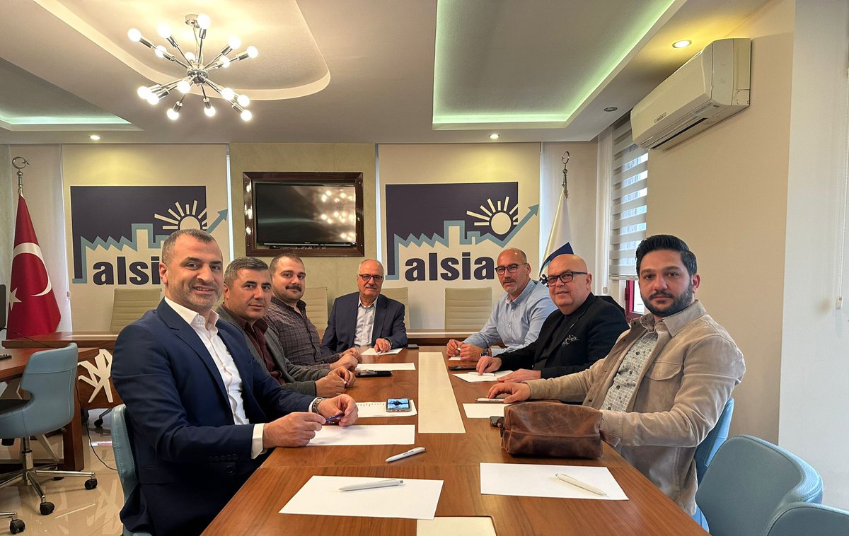 Haftalık Yönetim Kurulu Toplantımızı ALSİAD Dernek Merkezinde gerçekleştirdik. Toplantıda yapılacak olan organizasyonların kararını aldık. Yönetim Kuruluna katılımları için teşekkür ederiz.