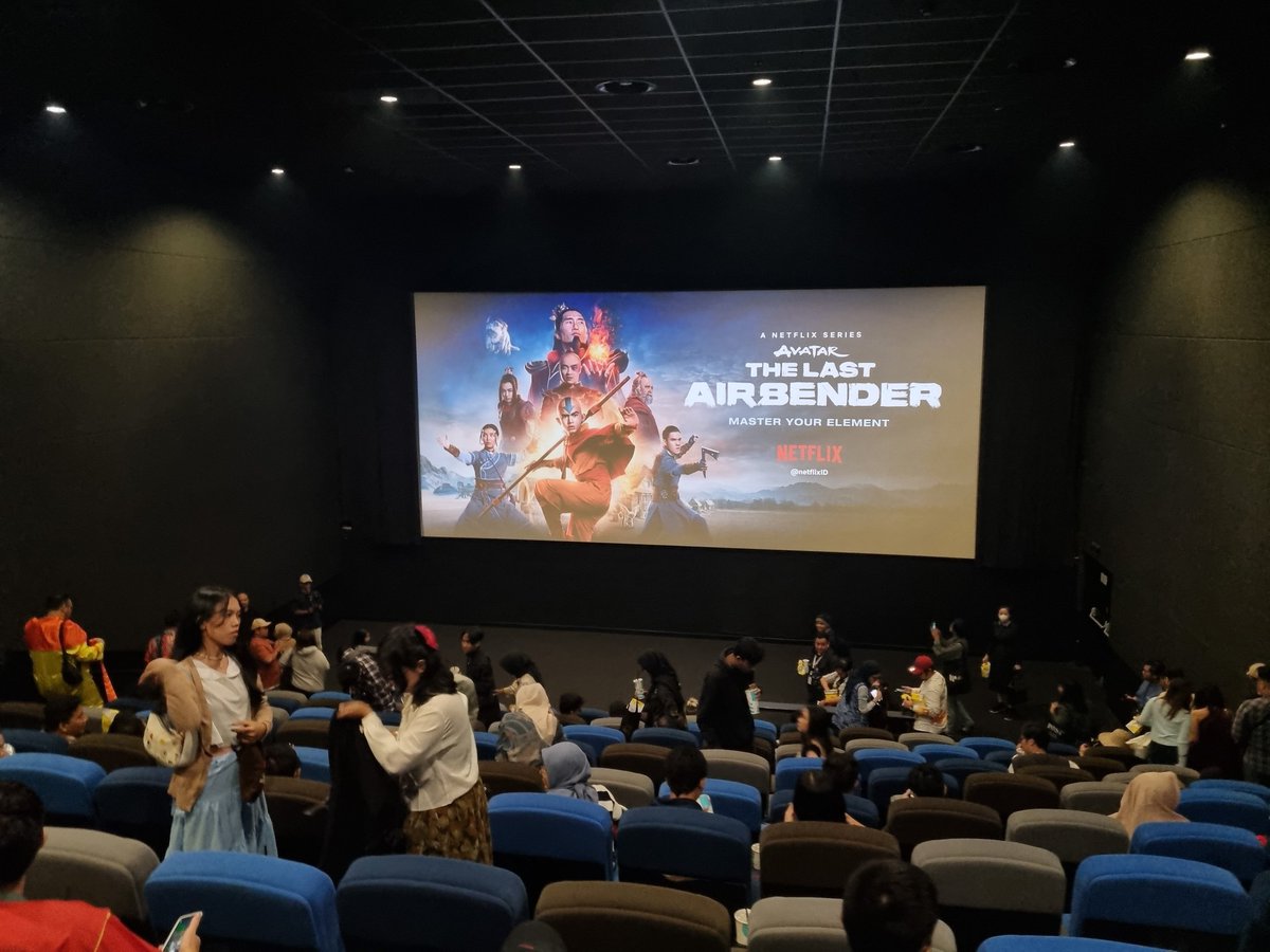 wwwWINNERrrr's tweet photo. Thank youu @WatchmenID @NetflixID Avatar The Last Airbender live action bagus bangetttttt, aku nangis πππ
#rafathar https://t.co/YmmIVFwfLM