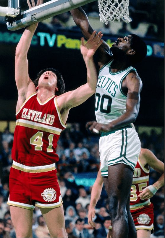 BPiar25's tweet photo. @JacobLinkous Knew about them bc of the bad boy pistons 30/30 when they showed bill laimbeer in them https://t.co/0QzmdLOIAV