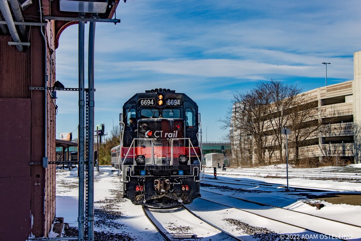 hartfordline's tweet image. 📍 Next Stop: Springfield Union Station 🚂

Travel to Springfield, MA with CTrail for easy access to the MGM Springfield Casino, Dr. Suess Museum, Basketball Hall of Fame, many restaurants, and more!

📸: Adam Ostellino
#CTrail #SpringfieldMA #TrainTravel #HartfordLine
