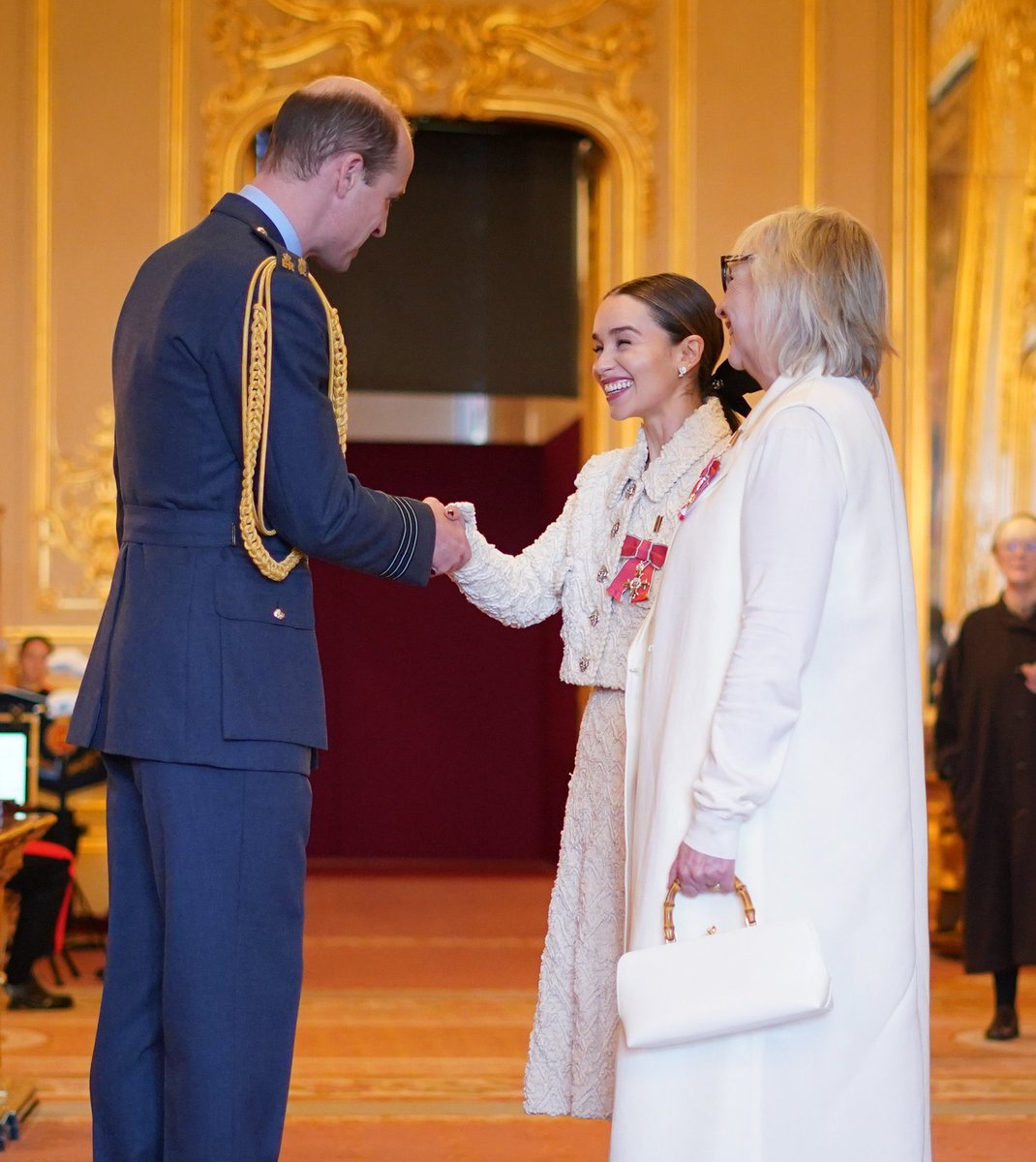 Emilia Clarke and her mother, Mrs. Jennifer Clarke, were made Members of the Order of the British Empire by the Prince of Wales at Windsor Castle.

Together, they co-founded and established SameYou, a brain injury recovery charity, after Emilia survived two brain hemorrhages.🎖️
