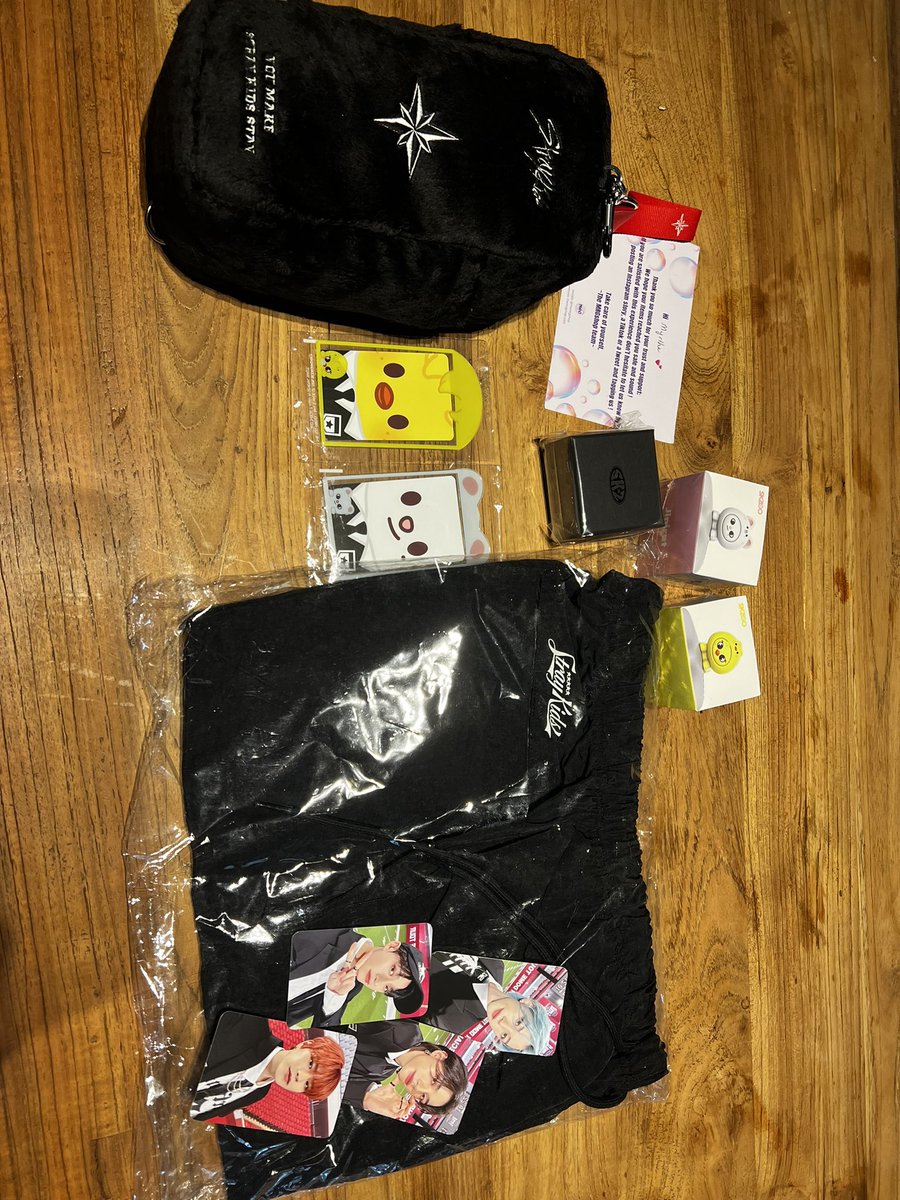 zwikie_'s tweet photo. @themrgshop thank you so much! Im in love with my purchase <3 https://t.co/Ku9Qo4p6GV