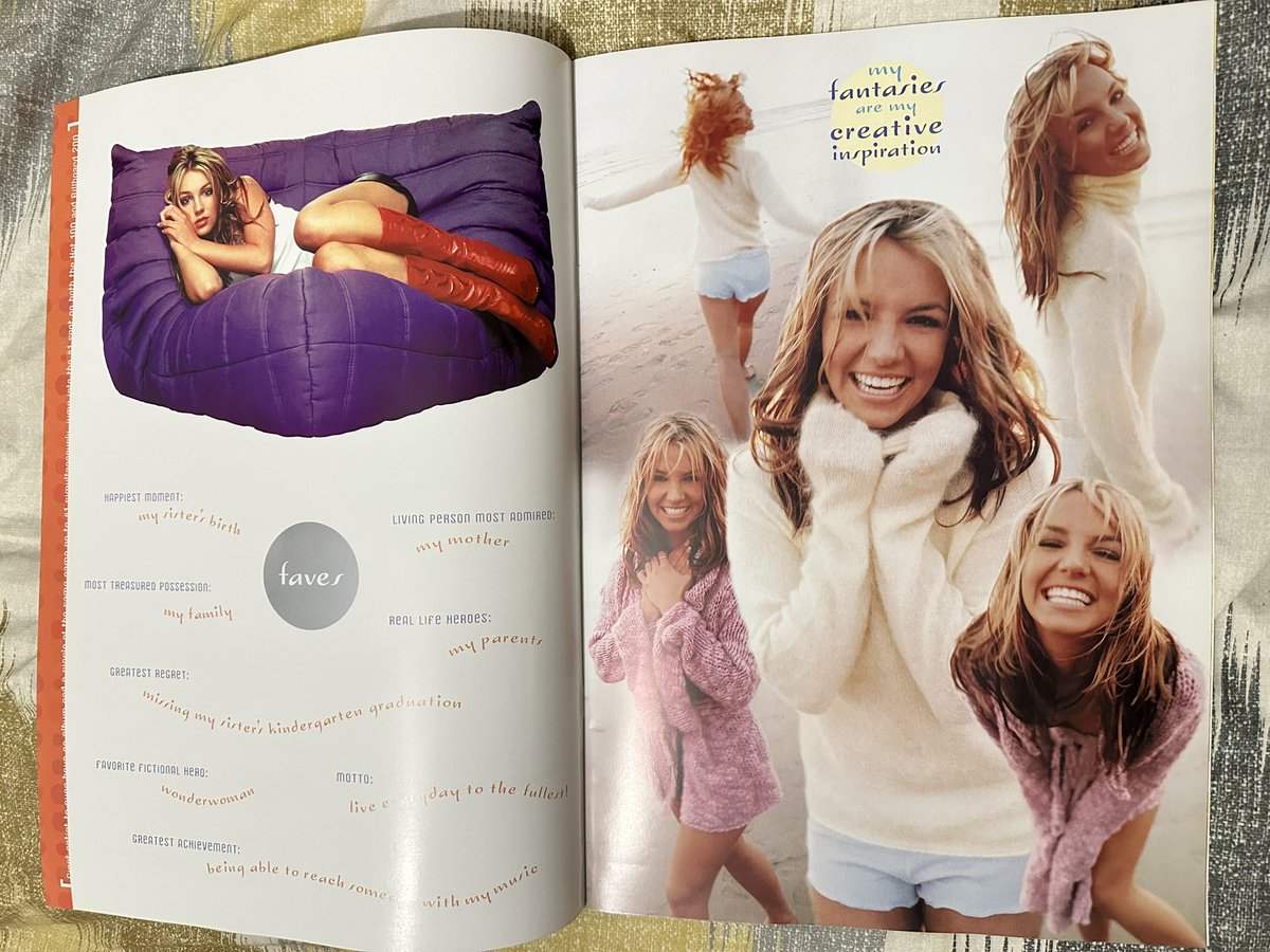 rm2986's tweet photo. Glad to add the @britneyspears Oops!…I Did It Again Tour Book to the collection! #OopsIDidItAgain #TourBook https://t.co/0sQBXDN4ju