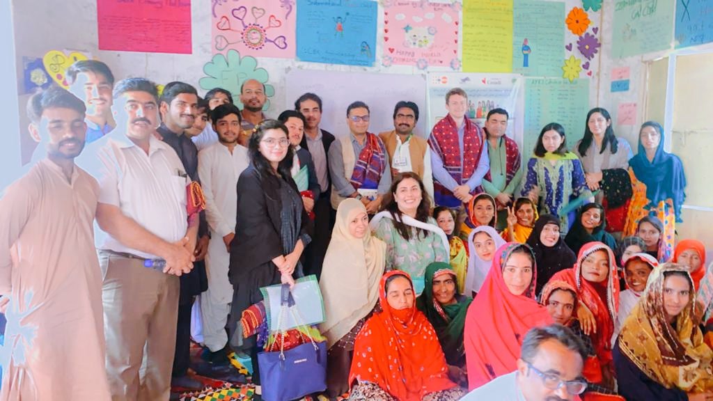 Amanullah Solangi (@mr_amanullah_s) on Twitter photo Gratitude to <a href="/UNFPAPakistan/">UNFPA Pakistan</a>, <a href="/CanadaDev/">Development Canada</a> , <a href="/RSPN_PK/">RSPN_Official</a> and <a href="/NRSPPakistan/">NRSP Pakistan</a> for their unwavering commitment to the SRHR-Sehatmand Khandan Project. Together, we've transformed lives and empowered countless youth. #SRHR #SMK #YouthEmpowerment #Gratitude Gratitude to <a href="/UNFPAPakistan/">UNFPA Pakistan</a>, <a href="/CanadaDev/">Development Canada</a> , <a href="/RSPN_PK/">RSPN_Official</a> and <a href="/NRSPPakistan/">NRSP Pakistan</a> for their unwavering commitment to the SRHR-Sehatmand Khandan Project. Together, we've transformed lives and empowered countless youth. #SRHR #SMK #YouthEmpowerment #Gratitude