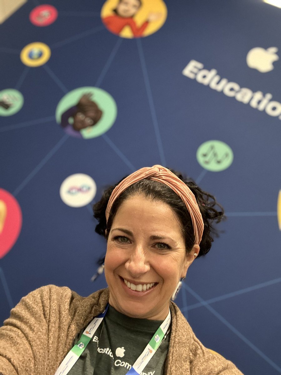 snapshoted's tweet image. At #IDEAcon? Join us on the Apple playground! Podcast, Photography, Stop Motion, Draw…so many ways to engage with learning! #EveryoneCanCreate! #AppleEDU #ADE