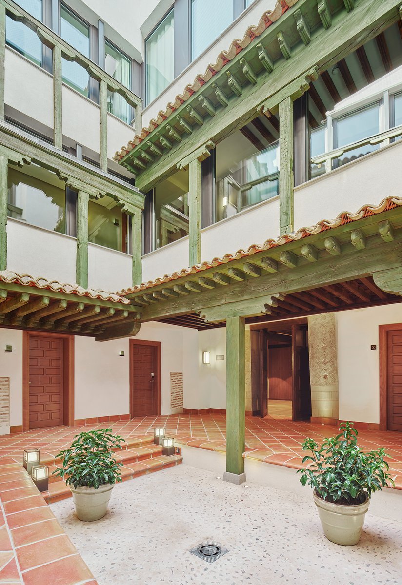 arqa_com's tweet photo. El estudio de arquitectura AVA STUDIO SCP realiza un complejo y minucioso trabajo arquitectónico en la rehabilitación del edificio que alberga el nuevo #hotel Áurea Toledo.
Conocé la obra > https://t.co/OxpDyI1vFR
#arquitectura #interiorismo https://t.co/4s0oisMkdE