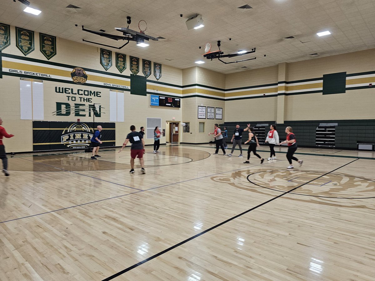 timgtaggart1's tweet photo. Yesterday was a great day for Netball America and https://t.co/OkpgWFwNgq! But now heading home...
#taggtime #physed #shape #SHAPEAmerica #shapefl #moshape #shapeNJ #whpe #iahperd #shapemt #cahperd #Tahperd #azhpe #heartzones #eclipseball #9squareintheair #netball #netballamerica #youfosports #brainPLAY #shape_colorado #LAHPERD #NJSHAPE #maineahperd #nysahperd