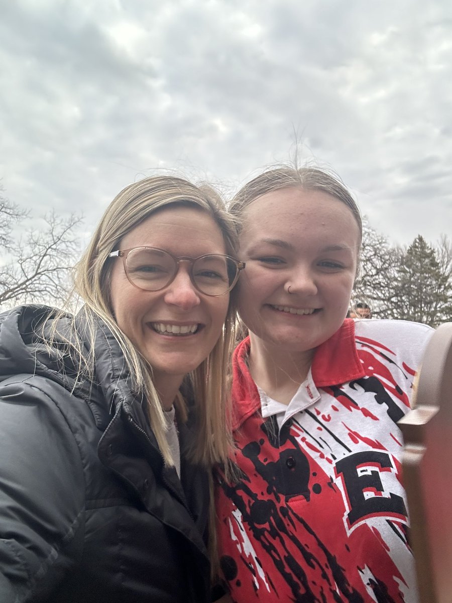 MsNiemeyerEHS's tweet photo. I got a SELFIE with the state bowling champion! We 🖤❤️ you, Rileigh! #Eastsideproud https://t.co/kDvbbEDrNC
