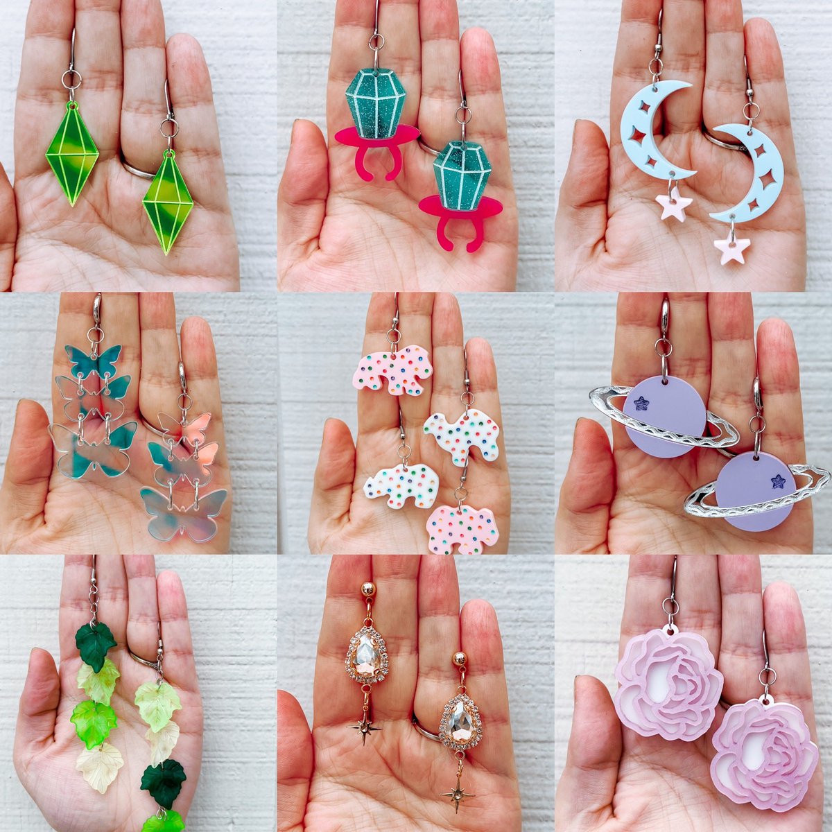 meownikaa's tweet photo. i thought i had my bills all paid for march but today i got a notification that my bank account is NEGATIVE -$491 because my bank decided to not withdraw my funds for certain things until 5 days later?????? so now im screwed, please share my earrings 😭 https://t.co/GrNPtLoaeX