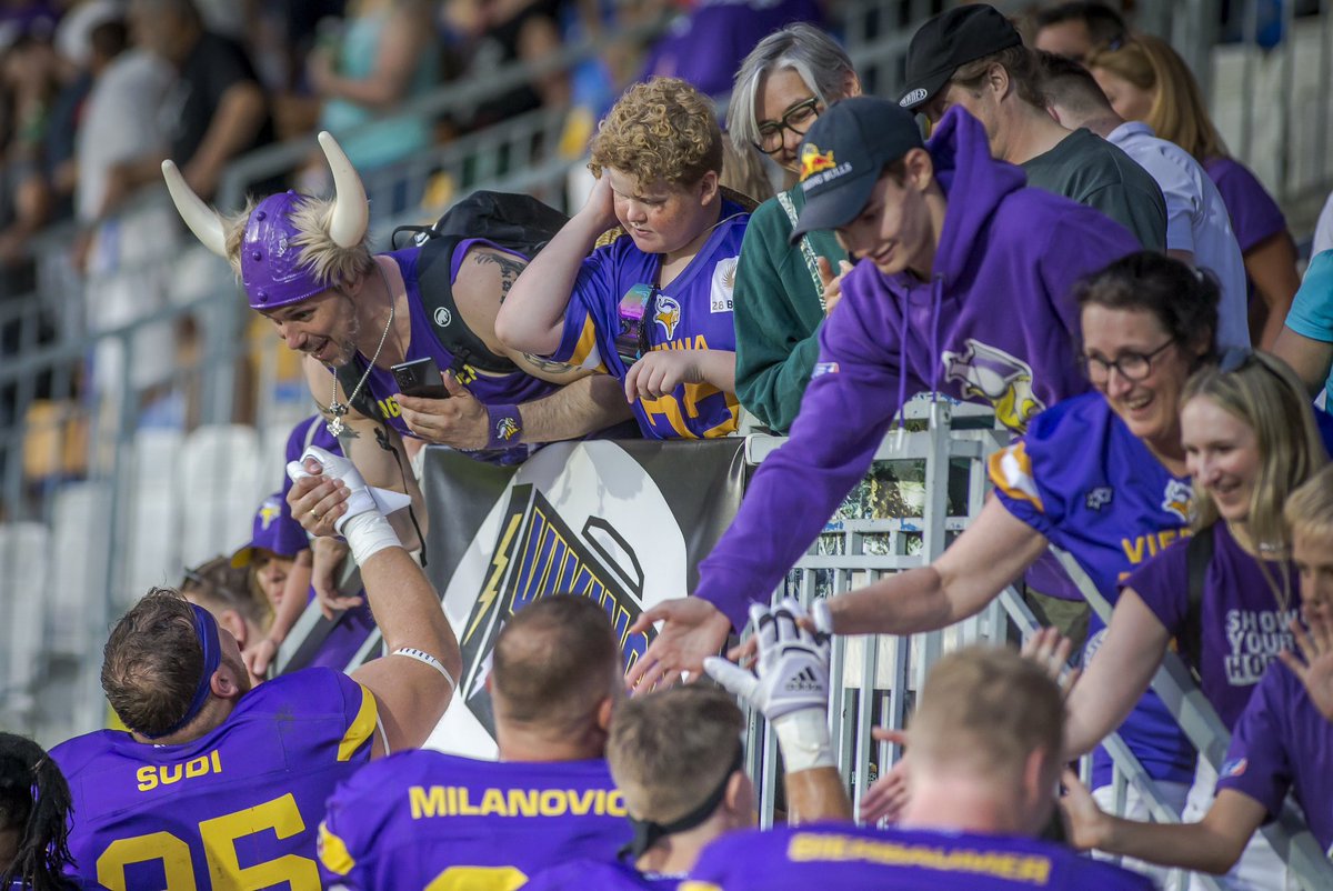 Dear fans, we 💜 you. Yours truly, Vienna Vikings PS: Only 101 days until we see you guys for our #HomeOpener on June 1st versus the Raiders Tirol at Generali-Arena. 🎟️👉🏽 shops.ticketmasterpartners.com/vienna-vikings #PurpleReign #ELF2024 #ViennaVikings | 📸 @HJirgal