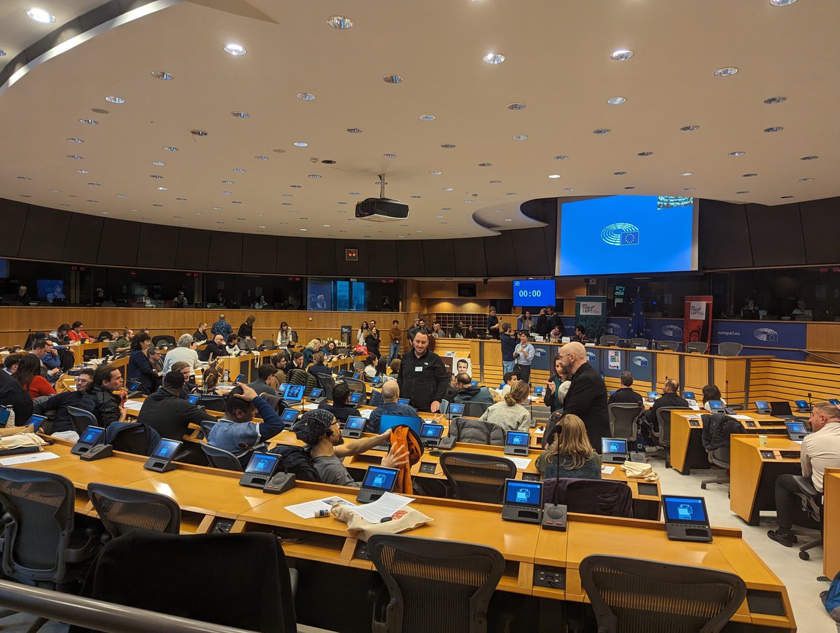Ben_Wray1989's tweet photo. The 4th transnational alternatives to Uberisation conference is about to start in the European Parliament. Will have simultaneous translation in 9 languages, which gives you a sense of the breadth of gig worker representation from Europe &amp; beyond.
 
#StopUberisation #platformwork https://t.co/u7JnmwMdit
