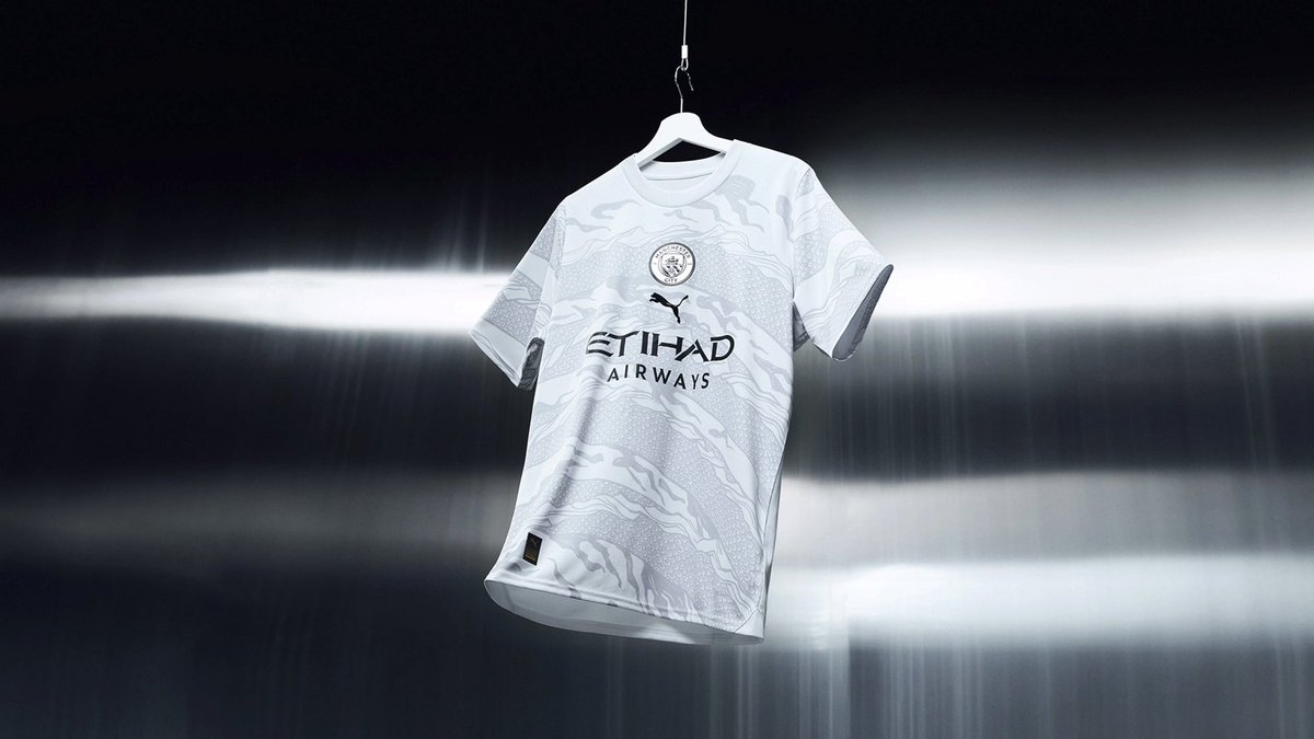 sdmlinks's tweet photo. A nova camisa do Manchester City para o Ano do Dragão tá ABSURDA de linda! 😱🥺

Disponível na PUMA: https://t.co/tmd9yxSLq9 https://t.co/g1zXHpjaby