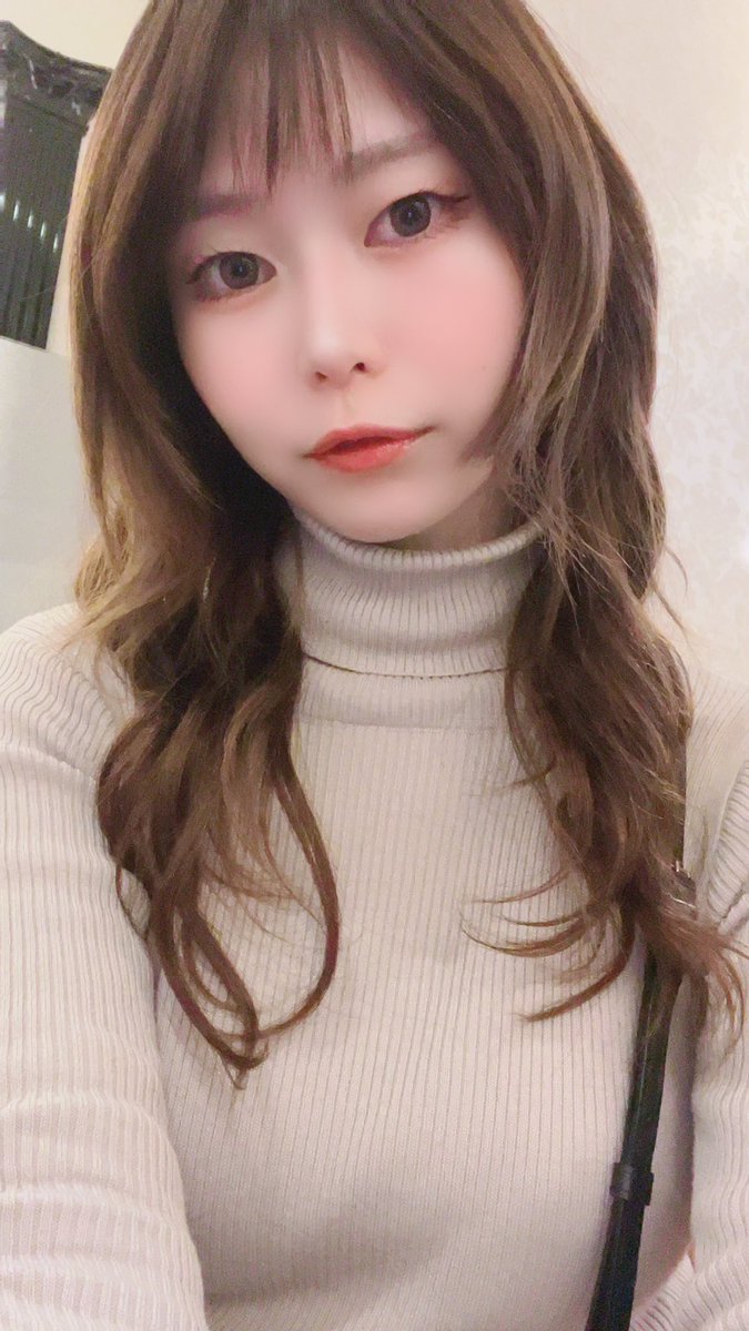 YNTR69's tweet photo. 2024年もよしなに。生きてます。
相変わらず美容師は頑張ってます、職場品川になったので近い方よろしくね。 https://t.co/SZFlckk6ES