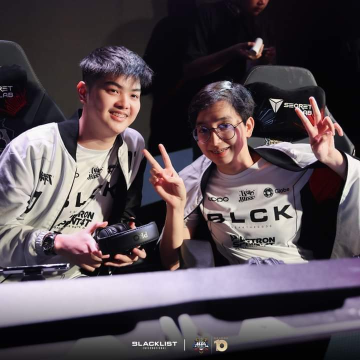 hourly_wise's tweet photo. We miss u both!! Maghihintay kami🤍 https://t.co/ZL8wmhcGxR