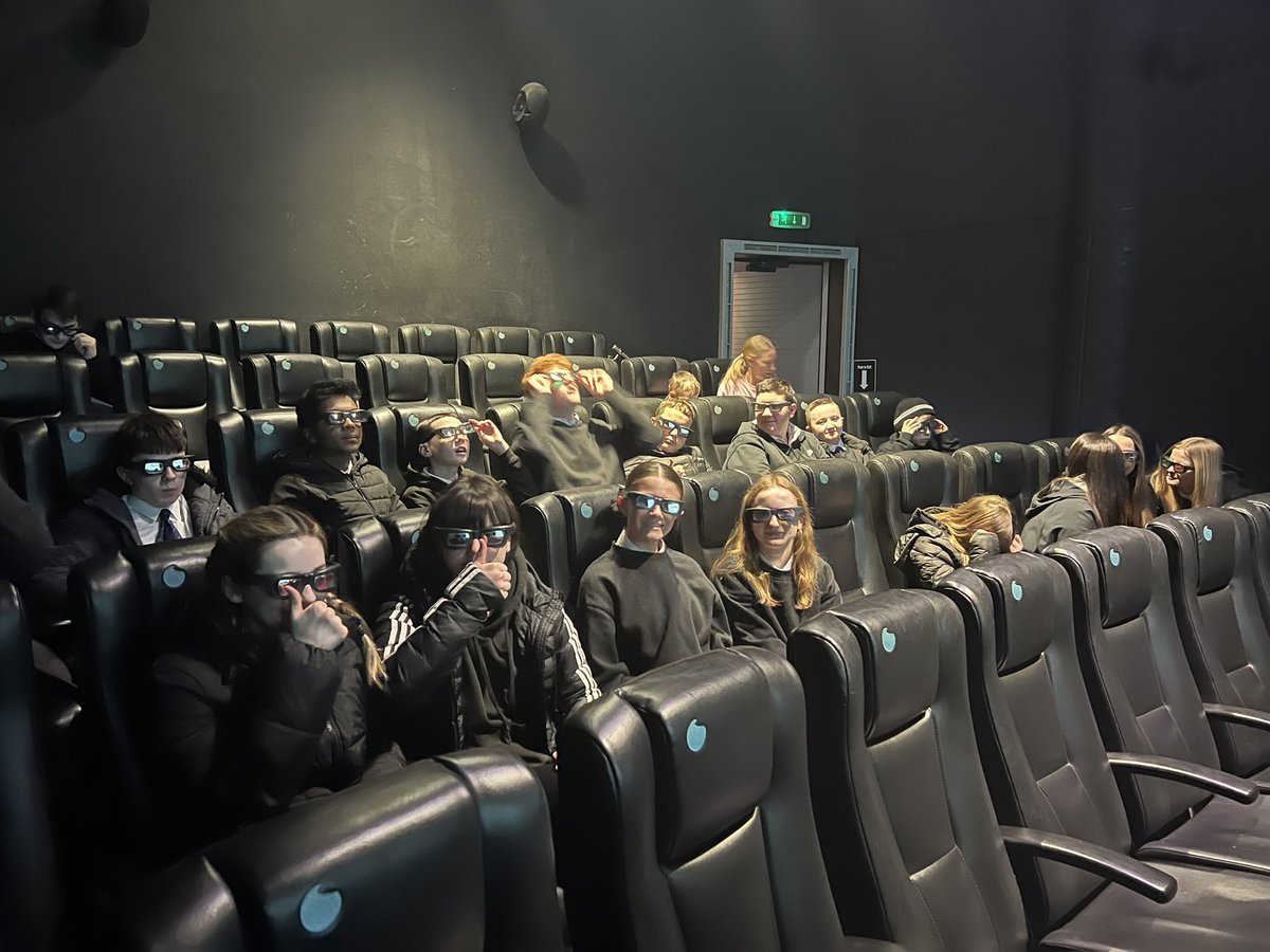 RosshallGeo's tweet photo. S2 geographers had a great day out at @ourdynamicearth looking at earth’s biomes, natural hazards and ice! 🌍🌋❄️🐫 @Rosshallmods @RosshallAcademy https://t.co/RnGD45hVbs