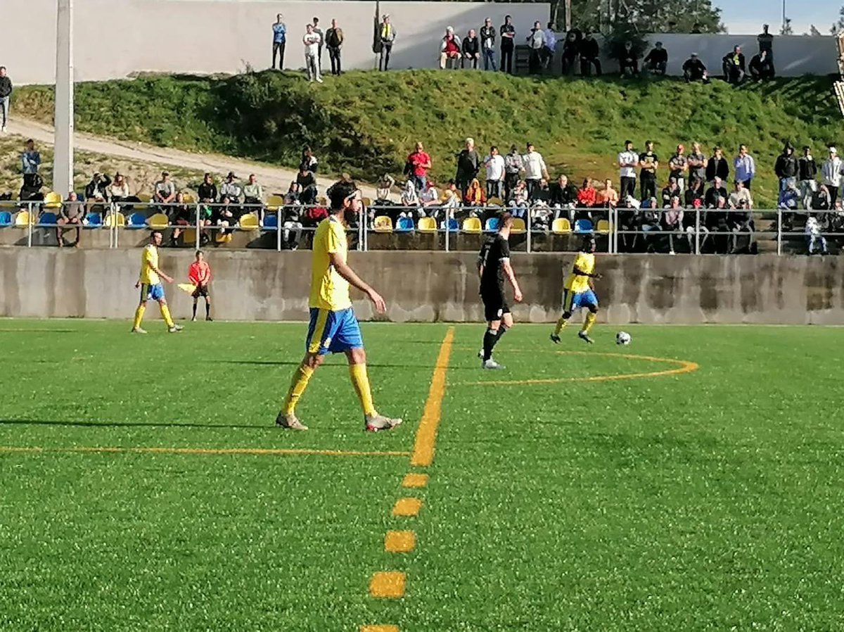 “21ª Jornada Divisão de Honra

UD Sampedrense 2 x 3 GDM

Onze inicial: Nando Pedrosa, Falcão, Tiago Dias (Cap), Raphael Almeida, Lapa e Inácio, Bruno Loureiro, Sillá, Rafinha, Gonçalo Horto e Ashvin
Suplentes utilizados: Garba (…)”

Para ver mais 👉🏼 facebook.com/share/p/tVh5R2…
