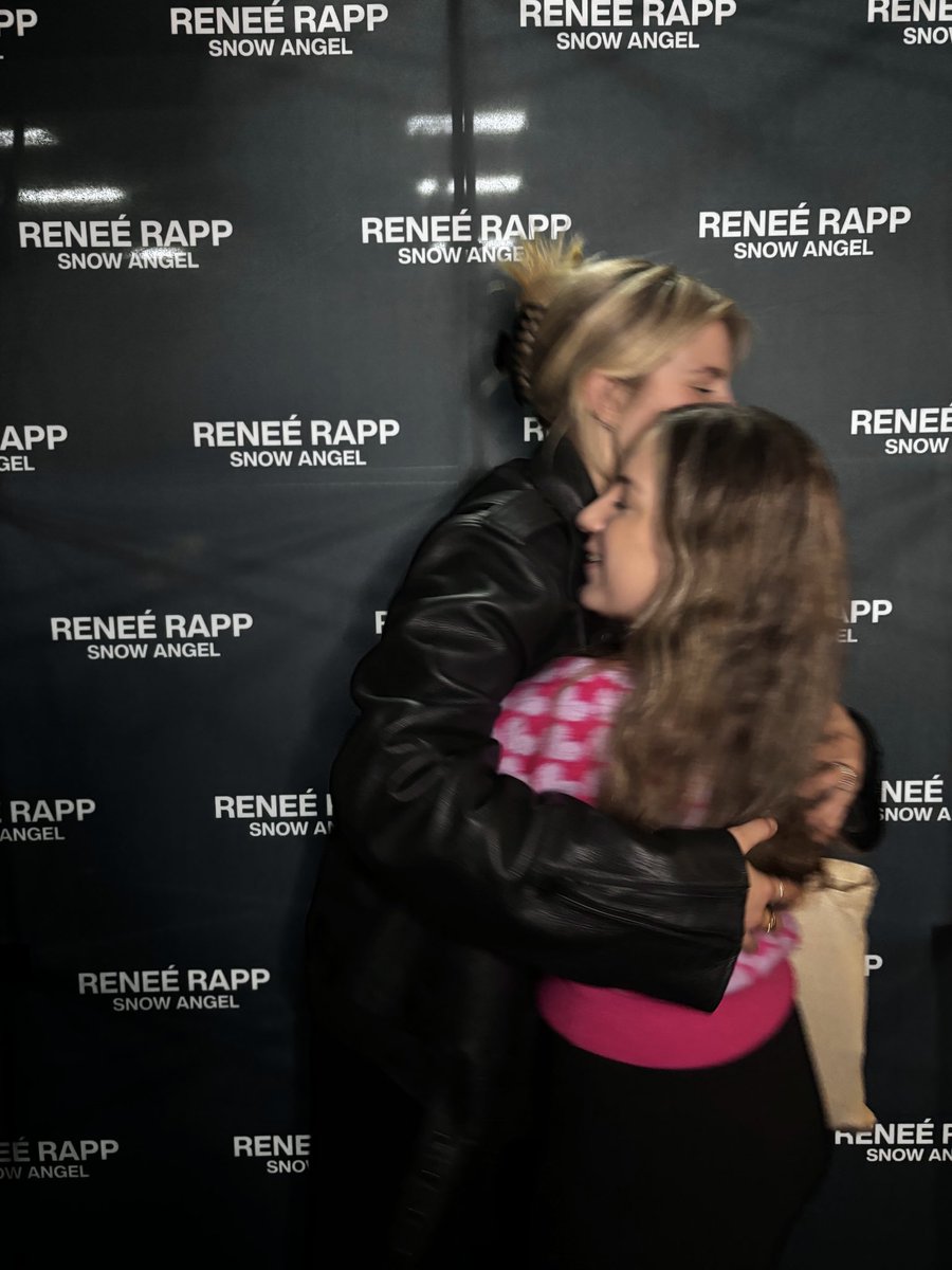 stargirlrmj's tweet photo. okay i wanna do a little story time because i’m still sad my screen recording did not work out, but i did write down everything that i remember. 

so when i came in she immediately hugged me and said: “hiii how are you honey?”
i was silent for what felt like 5 seconds and then - https://t.co/ARXDR9cOVQ