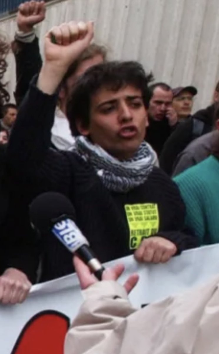 Nordine_r's tweet photo. Quand j’ai connu @steph_sejourne il portait des keffiehs et levait le poing en manifestation.

Dommage qu’il soit devenu le ministre du soutien inconditionnel au massacre du peuple palestinien de Netanyahou.

L’ambition personnelle change un homme.

Honte sur lui ! https://t.co/o3Q3ZvdBKT