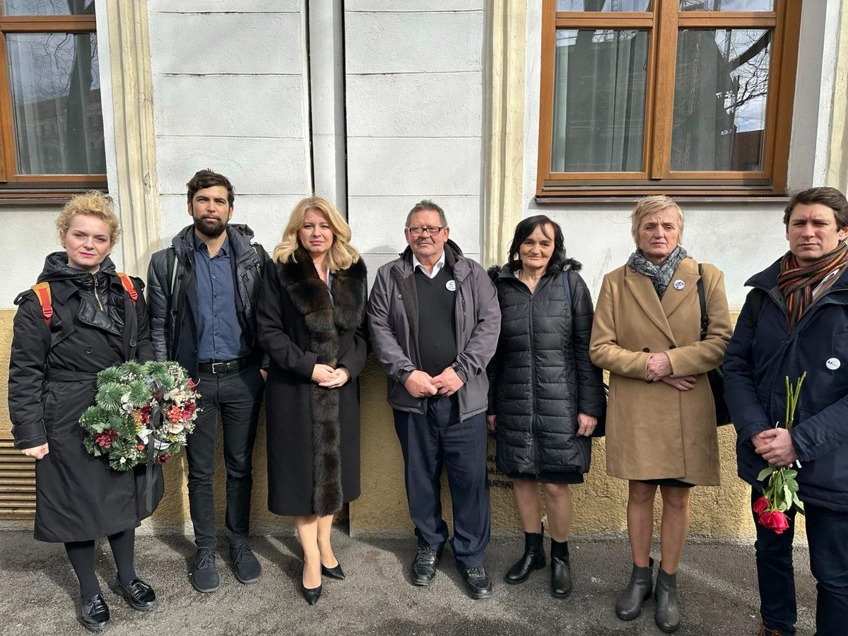 IPI - The Global Network for Independent Media (@globalfreemedia) on Twitter photo Remembering investigative journalist Ján Kuciak and his fiancée Martina Kušnírová: IPI joined <a href="/RSF_inter/">RSF</a>, <a href="/ECPMF/">European Centre for Press and Media Freedom</a>, Slovakia's President <a href="/ZuzanaCaputova/">Zuzana Čaputová</a> and the families at the memorial today in Bratislava. #PressFreedom #JanKuciak Remembering investigative journalist Ján Kuciak and his fiancée Martina Kušnírová: IPI joined <a href="/RSF_inter/">RSF</a>, <a href="/ECPMF/">European Centre for Press and Media Freedom</a>, Slovakia's President <a href="/ZuzanaCaputova/">Zuzana Čaputová</a> and the families at the memorial today in Bratislava. #PressFreedom #JanKuciak