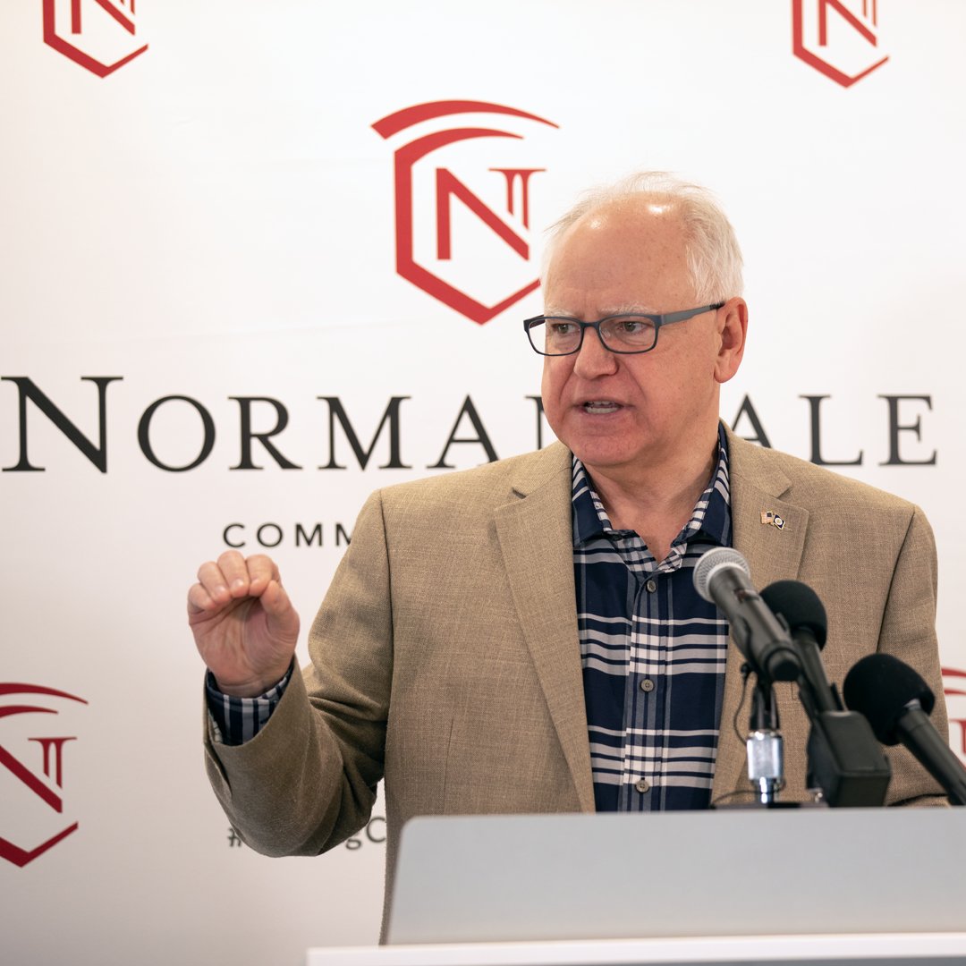 Yesterday Governor Tim Walz and Office of Higher Education Commissioner Dennis Olson came to our campus to celebrate Career and Technical Education Month. We want to thank the @GovTimWalz  and Commissioner Olson for their support of Normandale and the Minnesota State System.