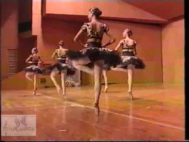 Pasos de Ensueño: Un Recorrido por el Mundo del Ballet
Dream Steps: A Tour of the World of Ballet

#EleganciaEnMovimiento,,
#BalletDeEnsueño,#ArteEnMovimiento,
#EstiloEnEscena,#FantasíaBallet,
#EleganceInMotion,#DreamBallet,
#StyleOnScene,
#FantasíaBallet,#DanceWithStyle