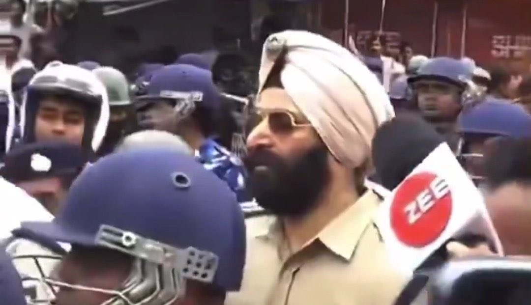 Is this Sikh IPS officer S. Jaspreet Singh ?? If then I totally condemned, 

#WestBengalPolice
#JaspreetSingh