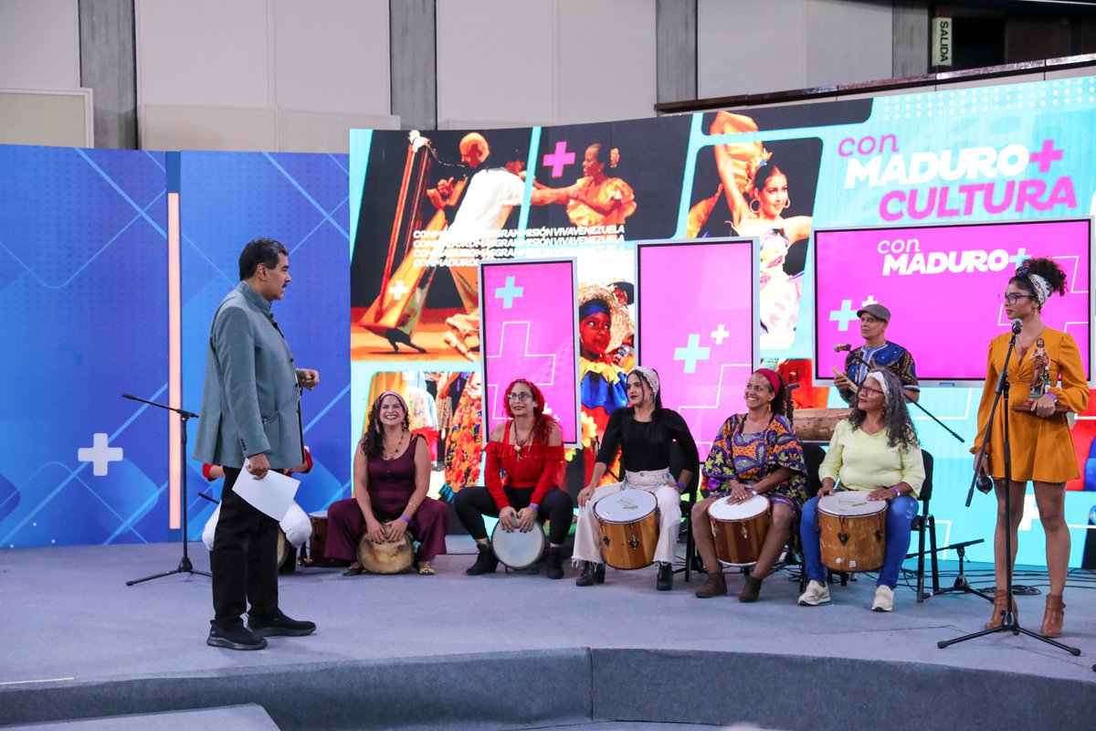NicolasMaduro's tweet photo. Con la activación inmediata del Fondo de Protección Social del Trabajador y la Trabajadora Cultural, y la propuesta de un debate y reforma de esta Ley, nos permitirá establecer un sistema de protección adaptado a la realidad venezolana para garantizar el apoyo social y acompañamiento a los cultores y las cultoras del país.