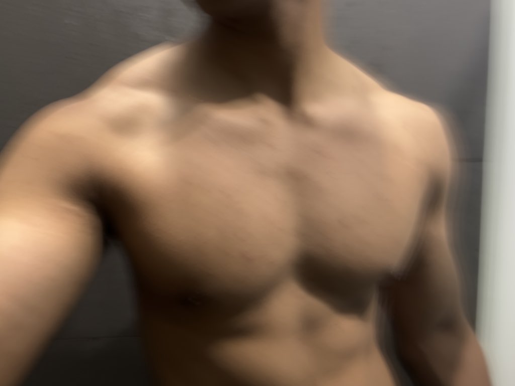 ouioui_faguette's tweet image. ░M░Y░ ░T░I░T░S░ ░I░N░ ░B░I░O░