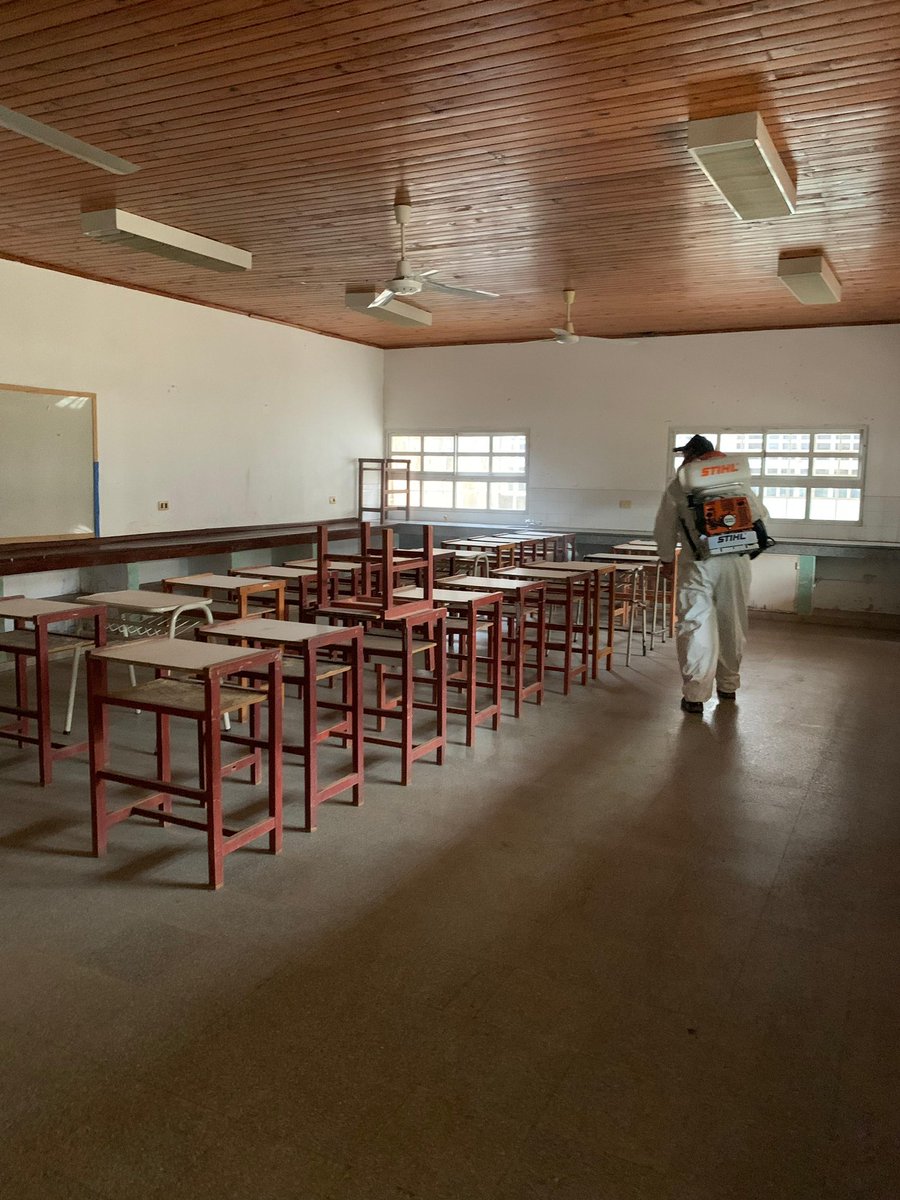 SIE_Corrientes's tweet photo. Continuamos con trabajos de mantenimiento, limpieza, fumigación y puesta a punto en las escuelas de #SantoTomé. ¡Vamos por un gran ciclo lectivo! 🙌🏻 https://t.co/M24vSIGBGL