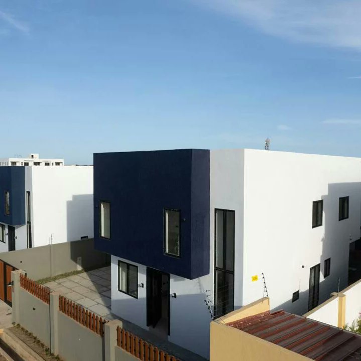 BravoAtuobi's tweet photo. House 🏡 for sale at Spintex &amp; Hatsoo, Call Paapa on 0249983846 for more details https://t.co/UZBJdk3BtO
