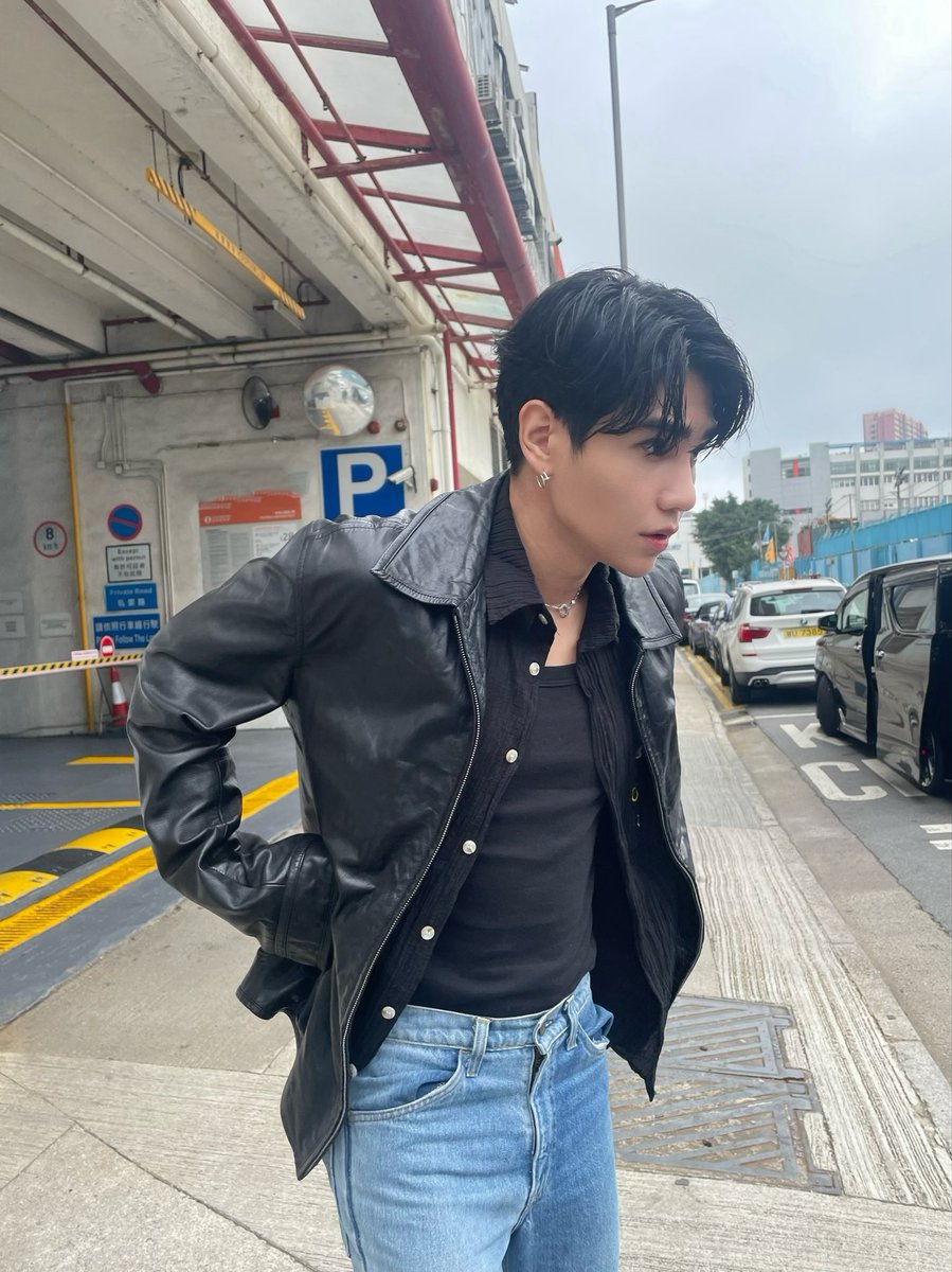 jeffsatur's tweet photo. Such a good memory in Hong Kong. See u again, Gn #JeffSaturSS8Hongkong https://t.co/FovxeppTC8