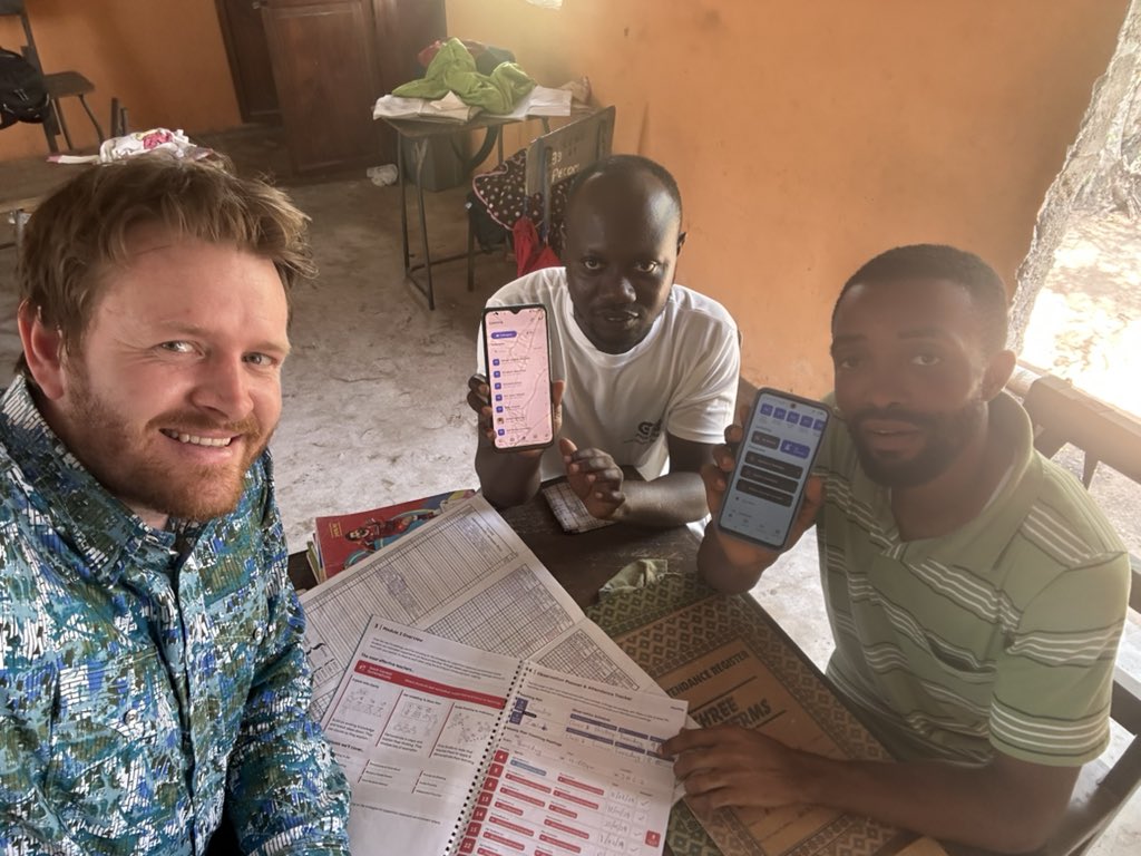 SimonGraffy's tweet photo. Tick tick tick - top work and hats off to the team at Peecom Maranatha - last time I was here we were planning but it was all theory, now it’s reality. #peercoaching @InspirngTeachrs. https://t.co/0liaIzB6iH
