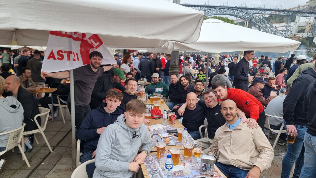 ATPMonty's tweet photo. Lets have it #ArsVSPor #UCL #AwayDays https://t.co/8AUZzptfxz