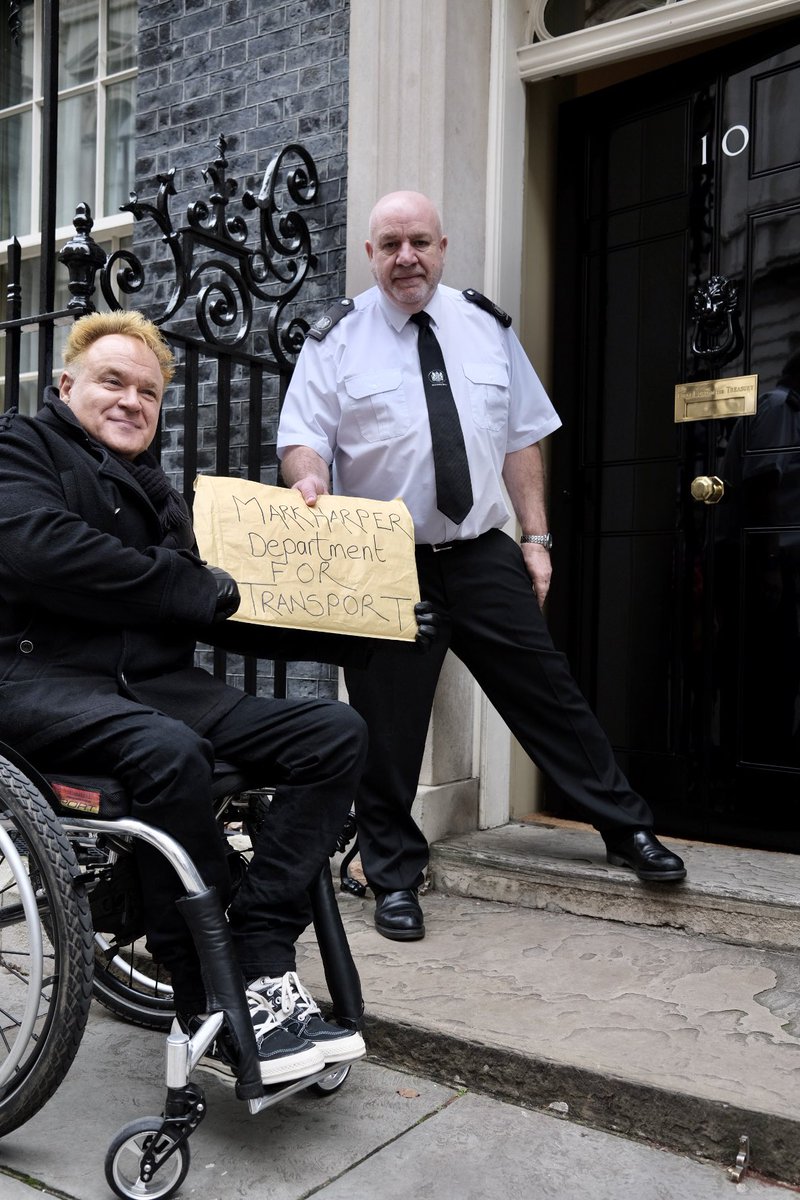 Mik Scarlet tweet media