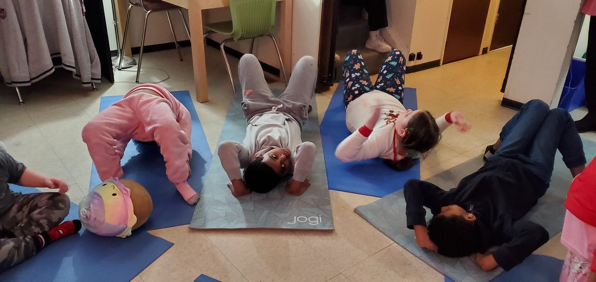WHOA_Yoga's tweet photo. Nurturing the young minds and bodies through playful poses and wholesome moments on the mat… we also offer kids yoga sessions so feel free to reach out😊🧘🏾‍♀️🧘🏿🧘🏾‍♂️🧘🏻‍♂️ 
#YogaForKids #warmheartofafrica #whoa https://t.co/GYag3jSZZG