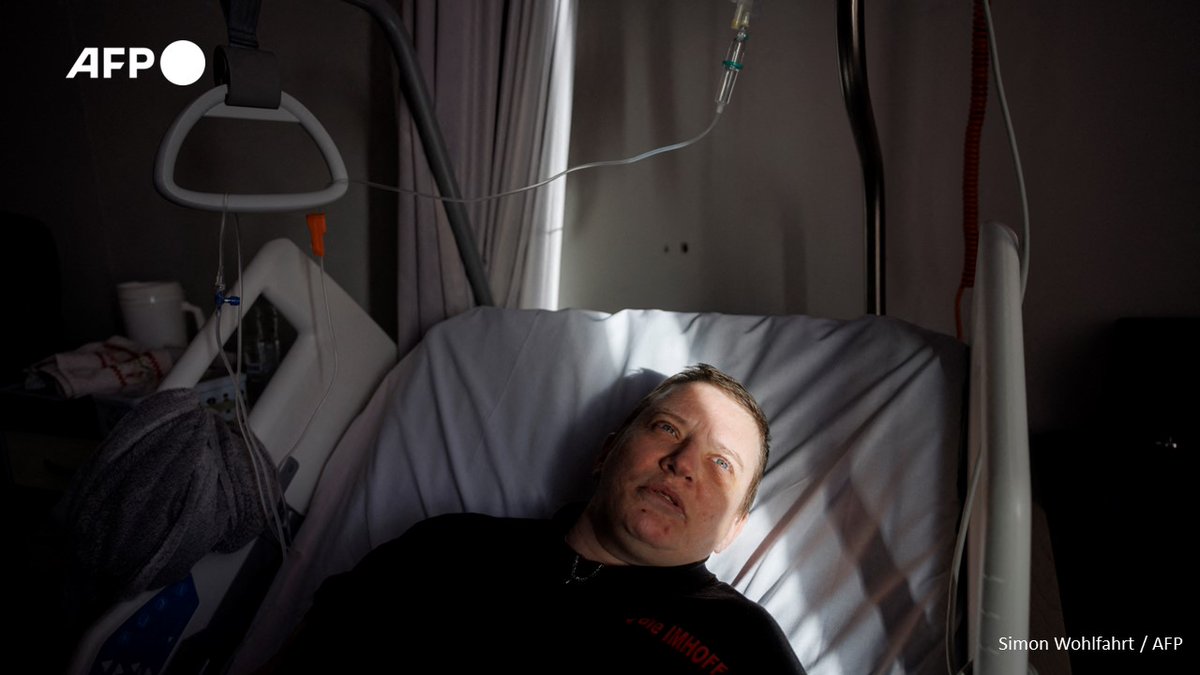 AFPcom's tweet photo. 🕊 Comment montrer l'euthanasie - Confiance, distance et dignité
🎥 @wohlfahrt_simon et Dimitri Korczak ont suivi pendant près d'un an Lydie Imhoff, jusqu'à ses derniers moments en Belgique.
✍️ @michaelacancela et @ctriomphe
👉 Lire le récit : https://t.co/D70I2vAvb0

#AFP https://t.co/G72MBCe8c8