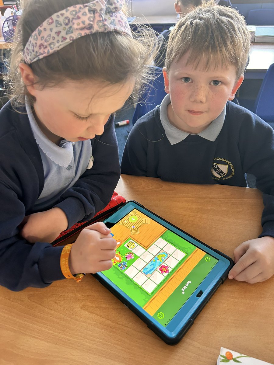 CCCRPrimary's tweet photo. Year 2 are looking at algorithms and BeeBots this half term. As your child what an algorithm is! #cccrcomputing #cccry2 https://t.co/KuuVrmyGX0