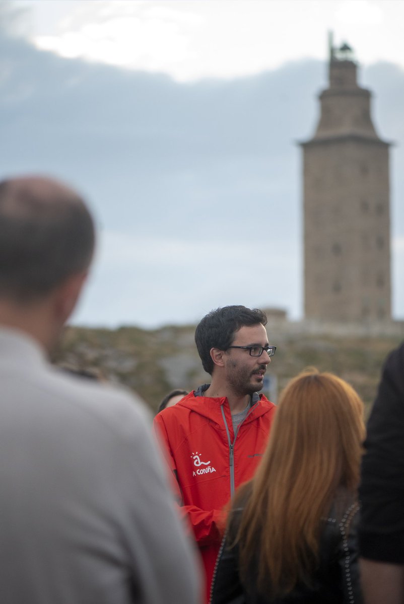 En el Día Internacional del Guía de Turismo quiero homenajear a <a href="/manusandom/">Manu Sánchez</a> del que siempre aprendo cosas sobre la ciudad que son desconocidas para mi. 

Eres una bellísima persona, Manu. ❤️