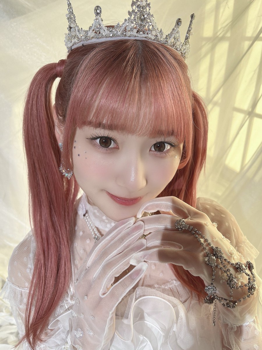 Kiara Tiara 」MV公開から1年……🪽⟡.· 初のソロ曲、私には大きすぎる