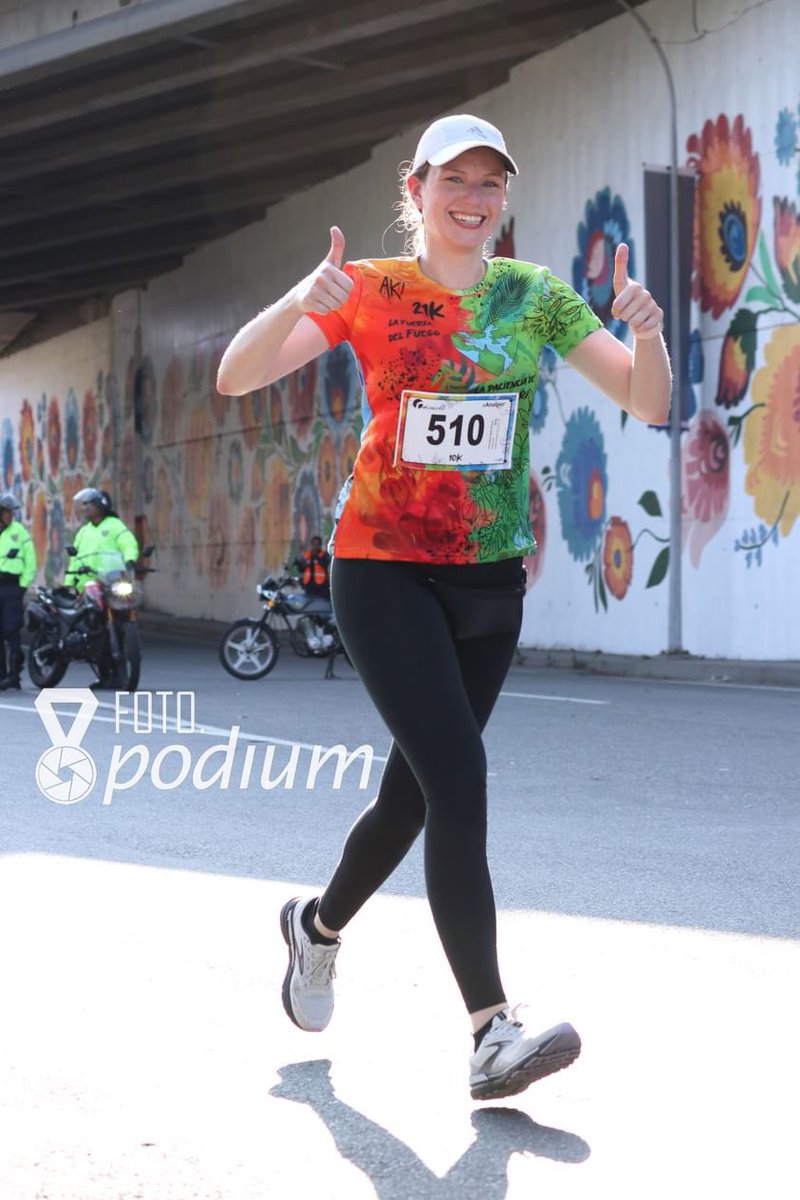 F E L I C I D A D ! ! ! Gracias Foro Podium por captar el momento durante la carrera de los 4 elementos de @retosinfo