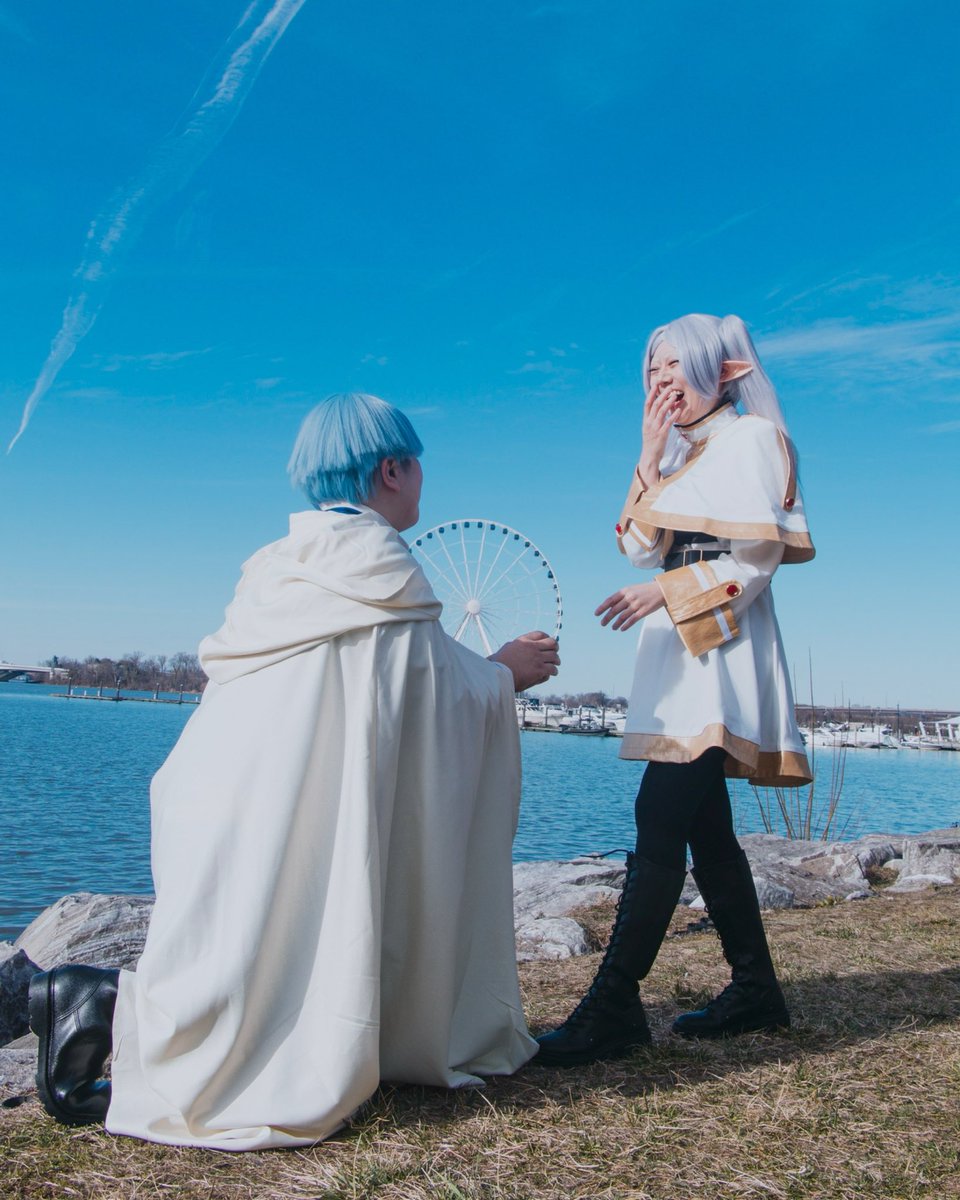 RD__Pro's tweet photo. The highlight of Katsucon this past weekend: Doing a surprise proposal and engagement shoot with friends! 

Frieren x Himmel is canon dammit. 

Congratulations! 

Himmel and Frieren found on: hyemtai (Instagram) 

@BasedLIDA you gotta see this!! 😭

#frieren #engaged #katsucon https://t.co/cplSeoLFxj