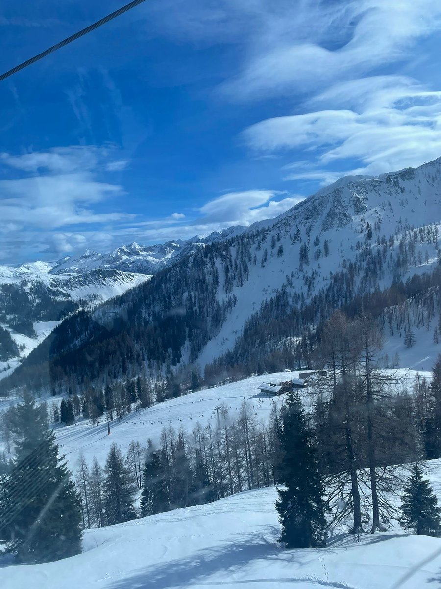 NBS_Herts's tweet photo. NBS Ski 2024 are feeling top of the world on their ski trip to 🇦🇹 Austria. Skiing at an altitude of 2100ft around the @sportswelt. Great to see how everyone is skiing so well making happy memories. #nbsenrichment #nbsski https://t.co/mpGDkHDlqQ