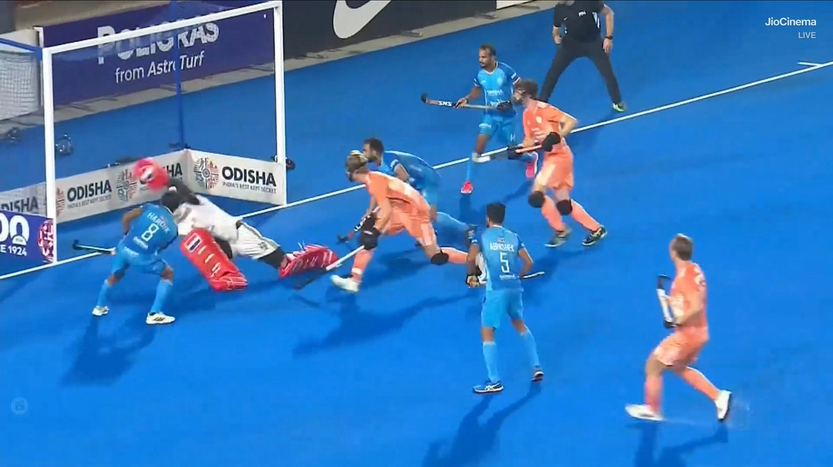 thefield_in's tweet image. #FIHProLeague #Hockey #INDvNED

Hardik Singh scores against the Netherlands once again! India are level!

Q3: IND 1-1 NED

📷 Jio Cinema
scroll.in/field/1064096/…