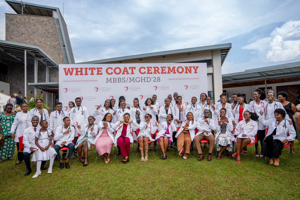 ughe_org's tweet image. In the words of our Chancellor, Dr. Jim Yong Kim, #UGHEMedLions MBBS/MGHD'28, "you are prepared for this next big step and we can't wait to cheer you on as you make this important transition to the exciting world of clinical medicine. Congratulations🎉." #UGHEWhiteCoat🥼🩺