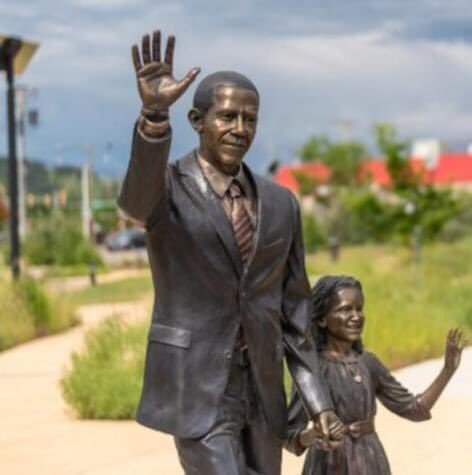 ArmedPatriot45's tweet photo. If any statue needs to be torn down, it's this one!
BTW, this is how #Obama waved goodbye to our Ambassador & contractors when he abandoned Sean Smith, Tyrone Woods, Glen Doherty & Chris Stevens, leaving them to die in #Benghazi!
#FObama
#ObamaDidThis
#BenghaziAintGoingAway https://t.co/pmWstAArVx