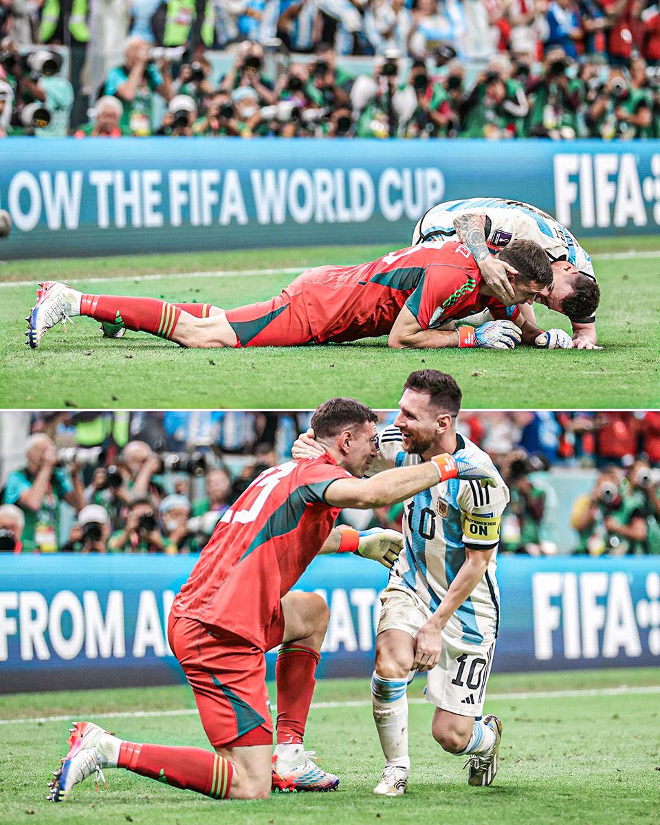 sudanalytics_'s tweet photo. “Después de los penales con Holanda, cuando ves a todos corriendo para el otro lado, y Messi viene con vos, decís: ‘él de verdad aprecia mi trabajo’.

Sólo dije la verdad… me moría por él en la cancha, como nunca lo hice por nadie más”.

Dibu Martínez, en Apple TV. 🥹🇦🇷 https://t.co/vgDL0FuwYp