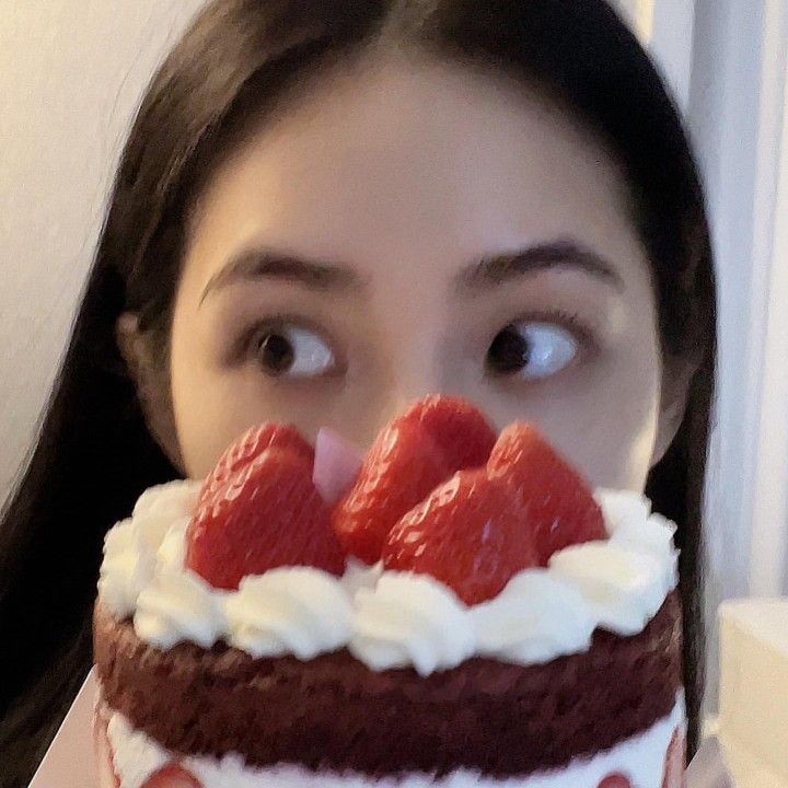 Sending you the warmest birthday wishes, love. I'm grateful for your presence in my life and I can't wait to create more beautiful memories together. I love you and happy birthday, sweetheart!❤️