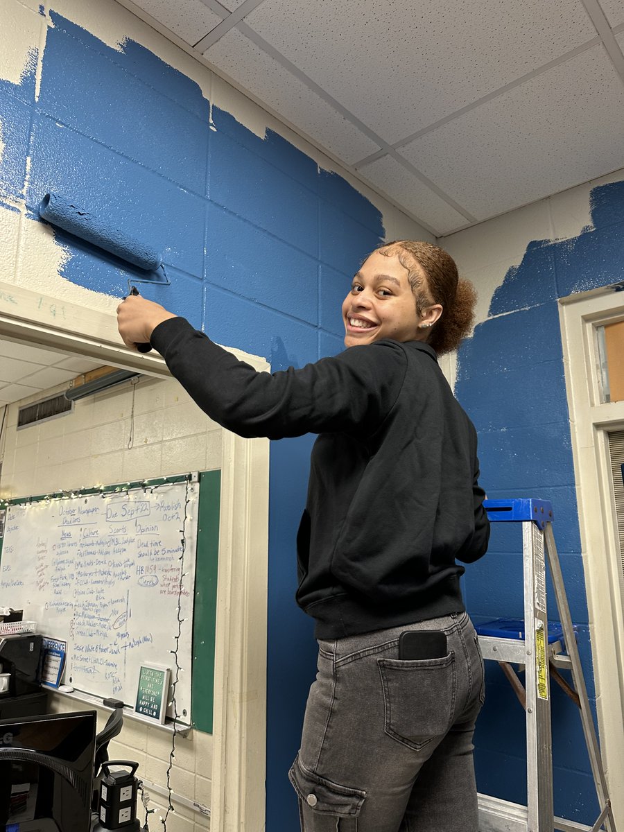 ...Our journalists interviewed our librarian about the new hotly debated HB 900 bill that is expected to ban several books in Texas school libraries since people anticipate this bill will disproportionately affect LGBTQ authors and LGBTQ-themed books." #SJW2024 #HereToStay